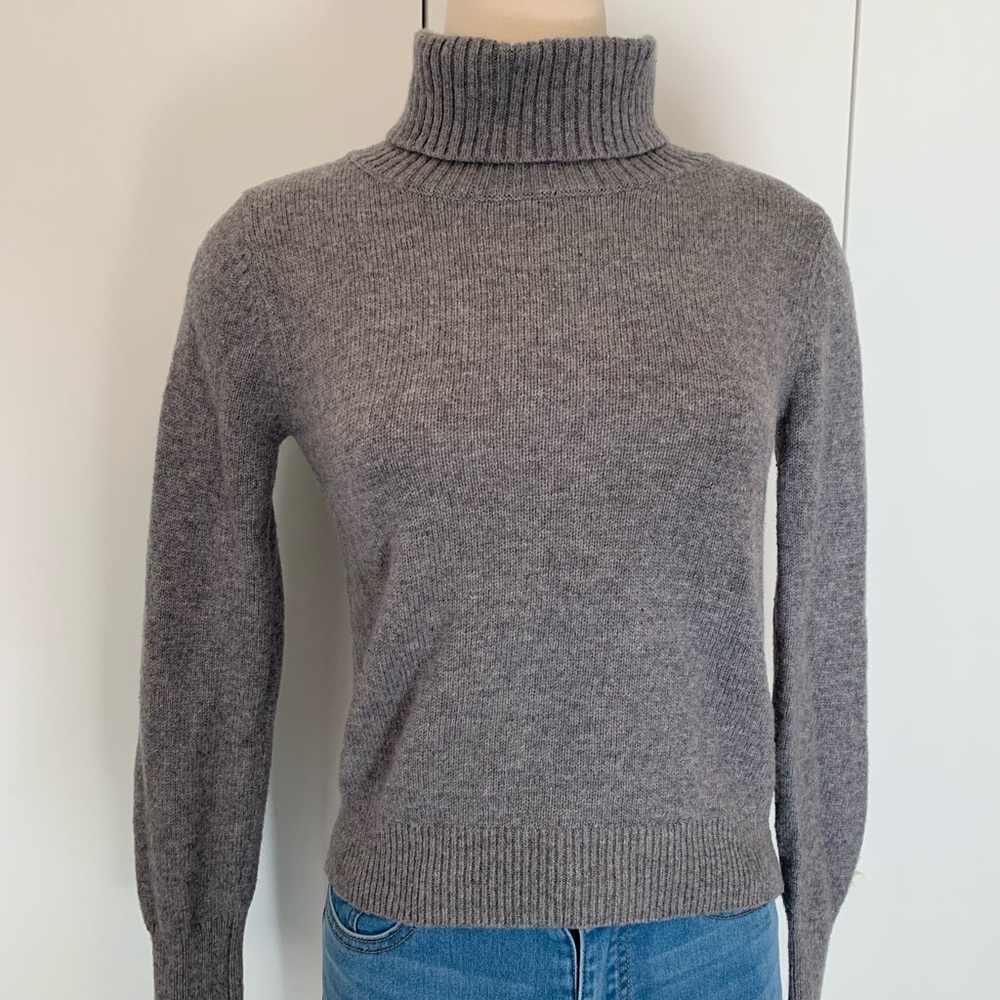 ❤️SOLD❤️ Brandy Melville Grey Turtleneck Sweater